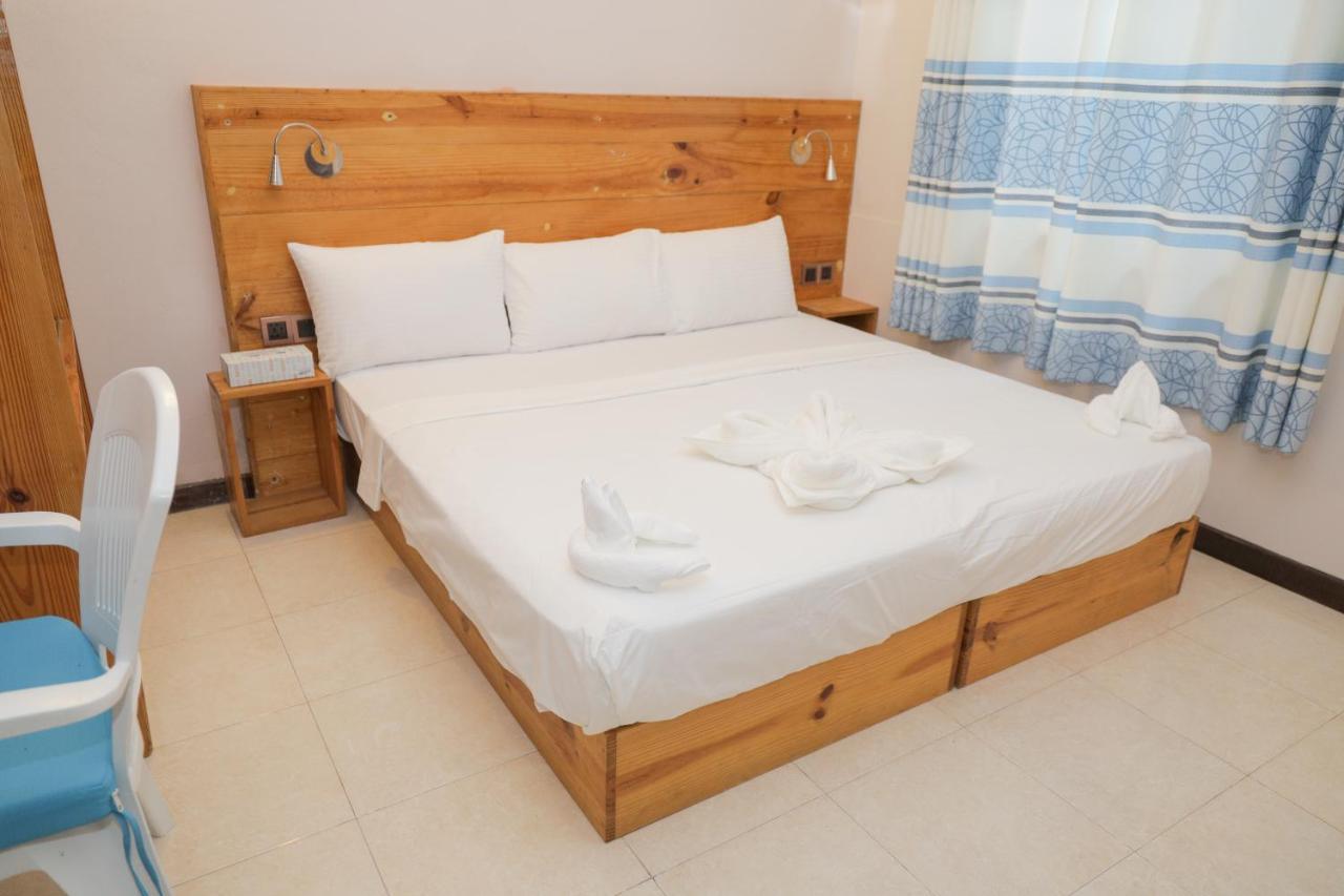 Orimas Retreat Hotel Thulusdhoo Bagian luar foto